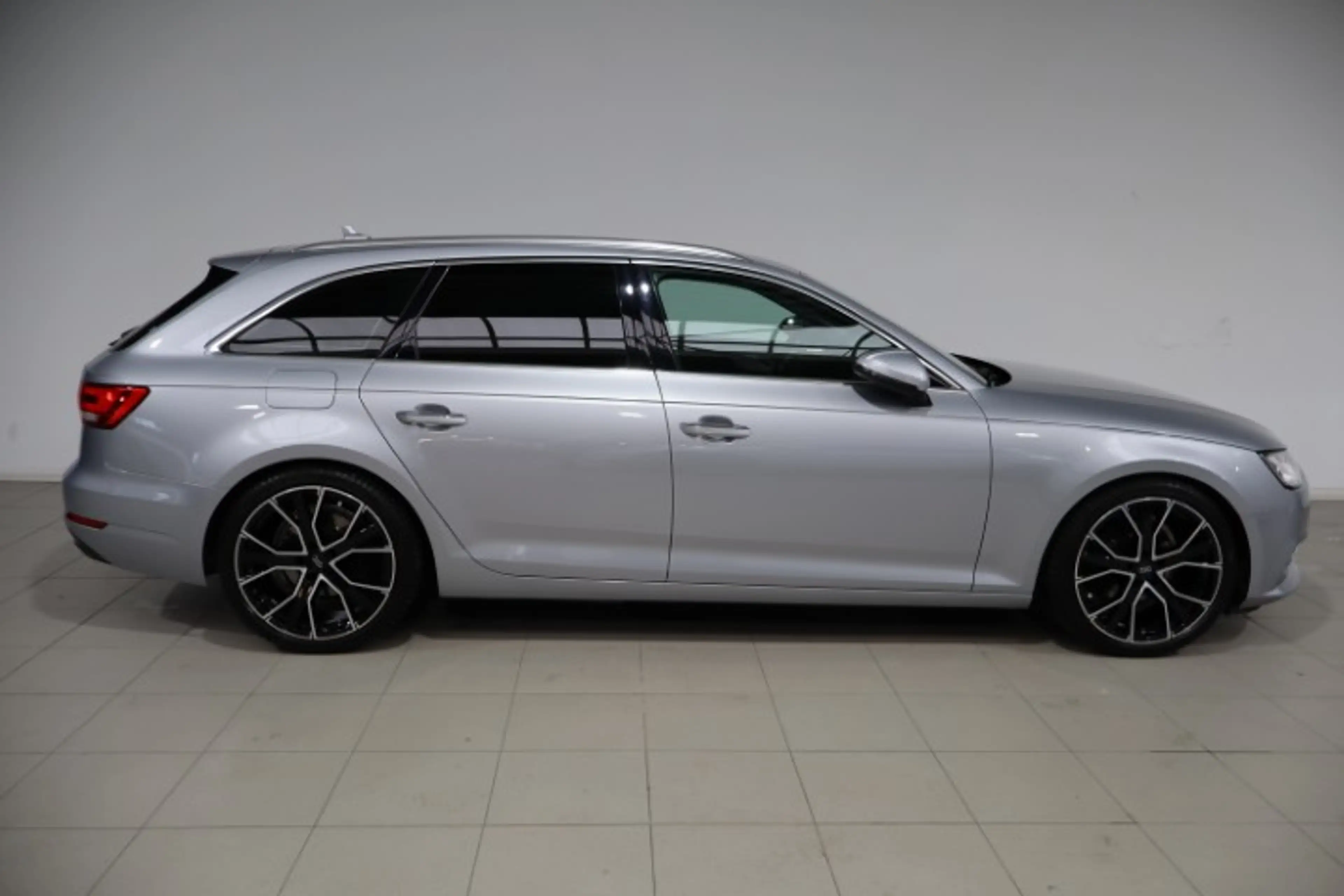 Audi A4 A4 Avant 2.0 TDi S tronic — photo 6