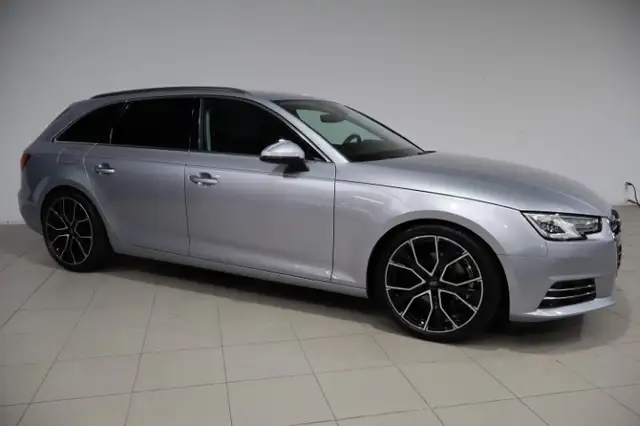 Audi A4 view 3