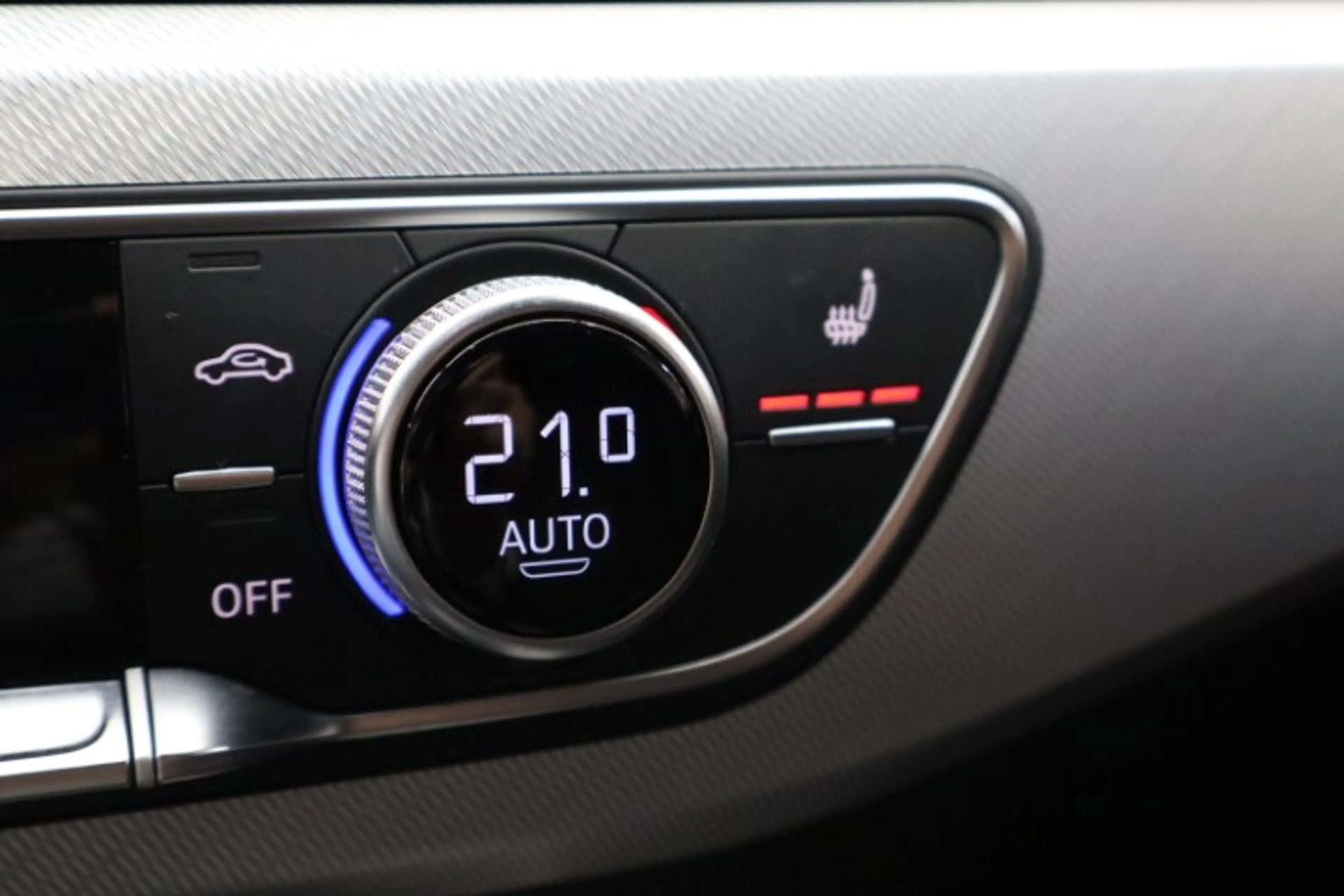 Audi A4 A4 Avant 2.0 TDi S tronic — photo 15