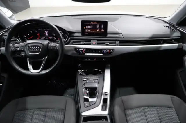 Audi A4 view 9