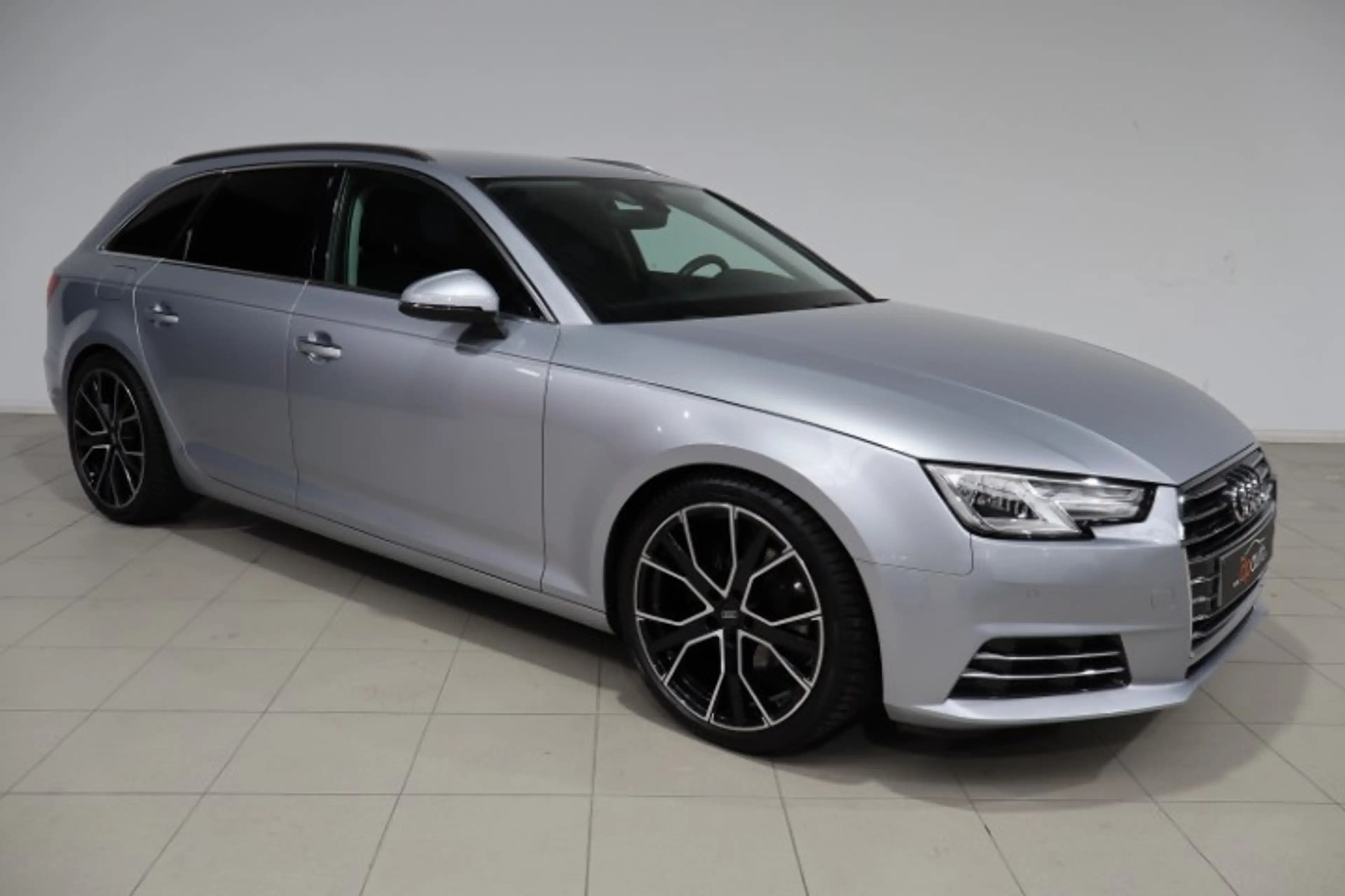Audi A4 A4 Avant 2.0 TDi S tronic — photo 2