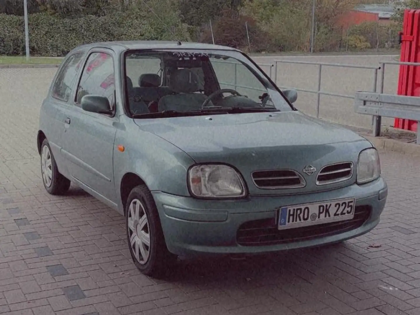 Nissan Micra Comfort Bleu - 1