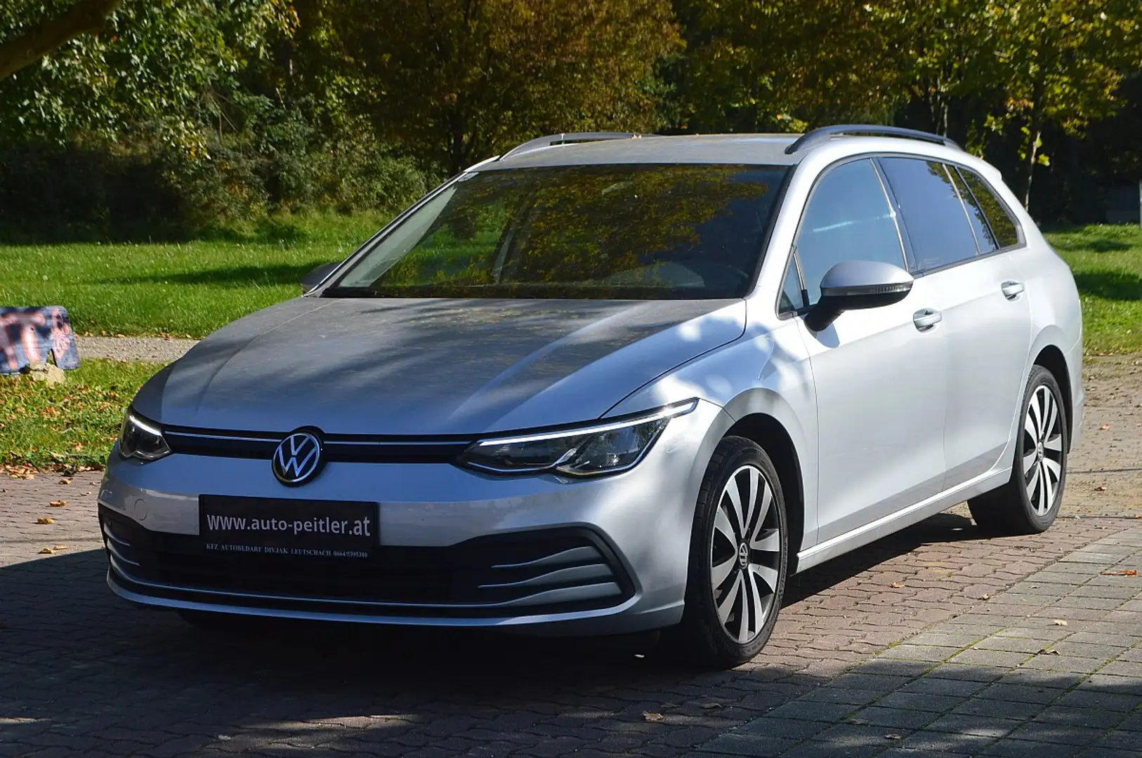 Volkswagen Golf Variant 2,0 TDI Life+NAVI Gris - 2