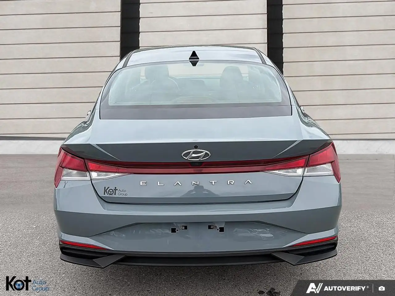 Hyundai ELANTRA снимка Hyundai ELANTRA