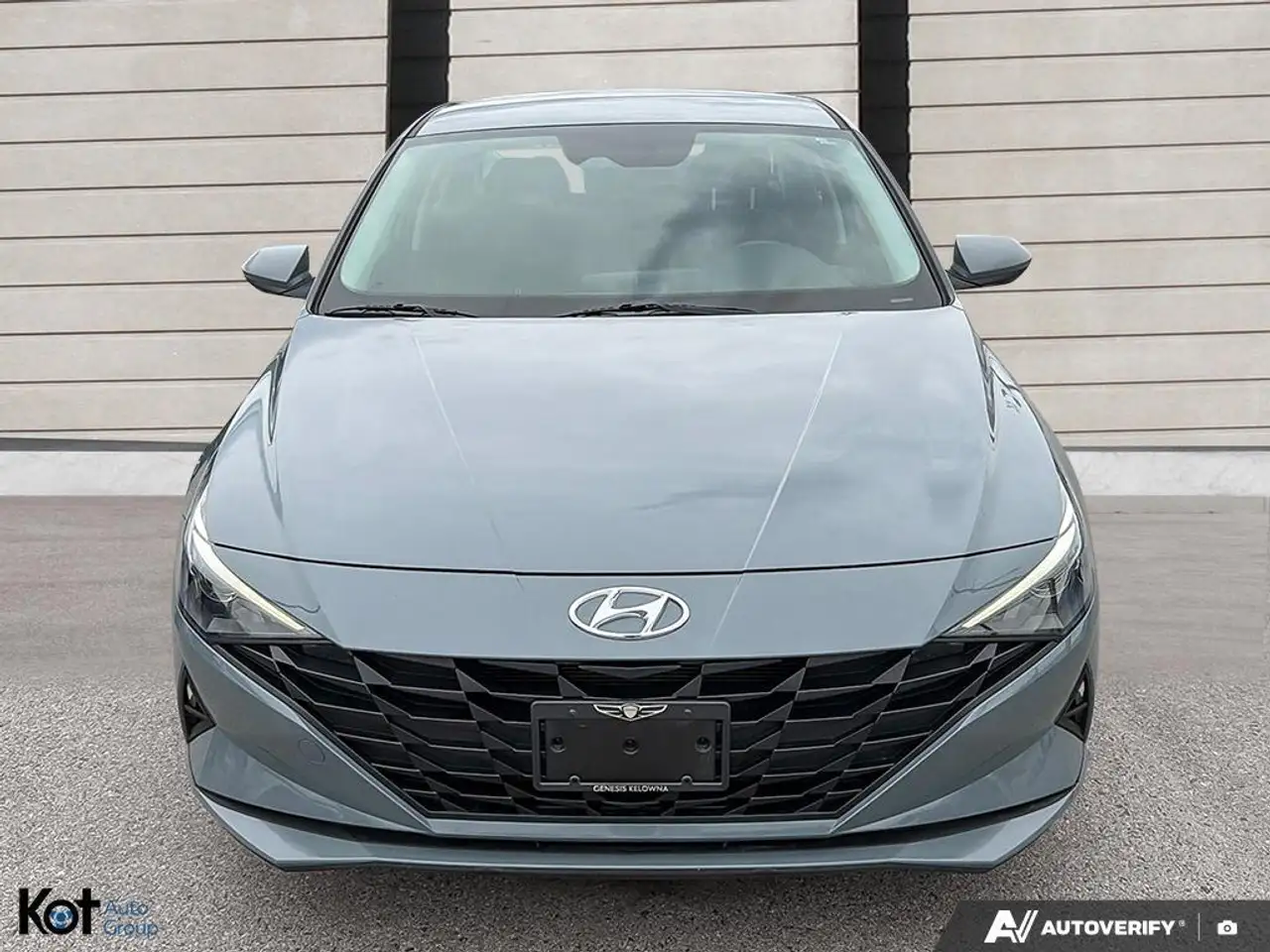 Hyundai ELANTRA снимка Hyundai ELANTRA