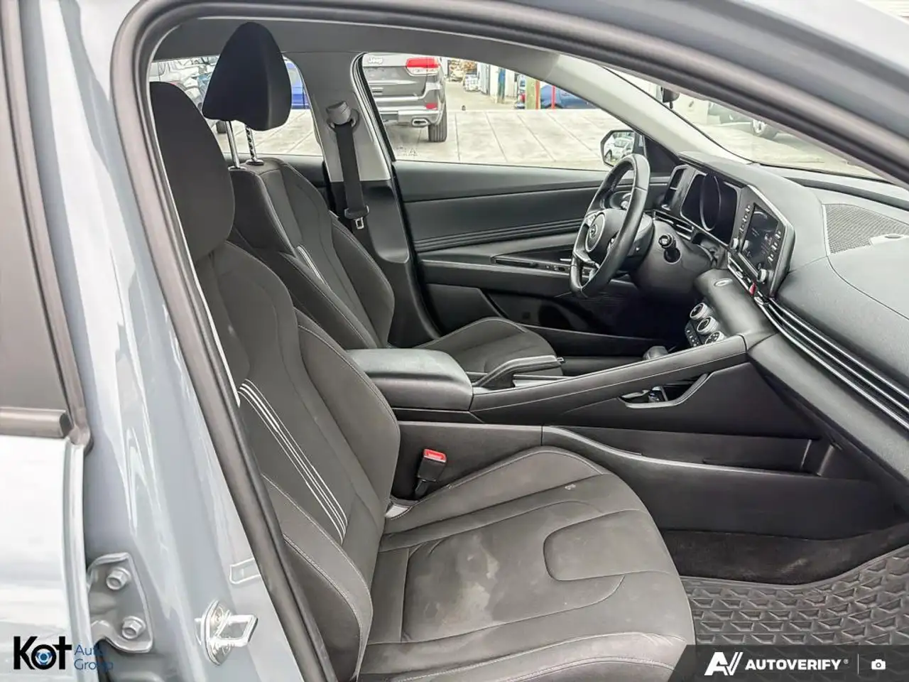 Hyundai ELANTRA снимка Hyundai ELANTRA