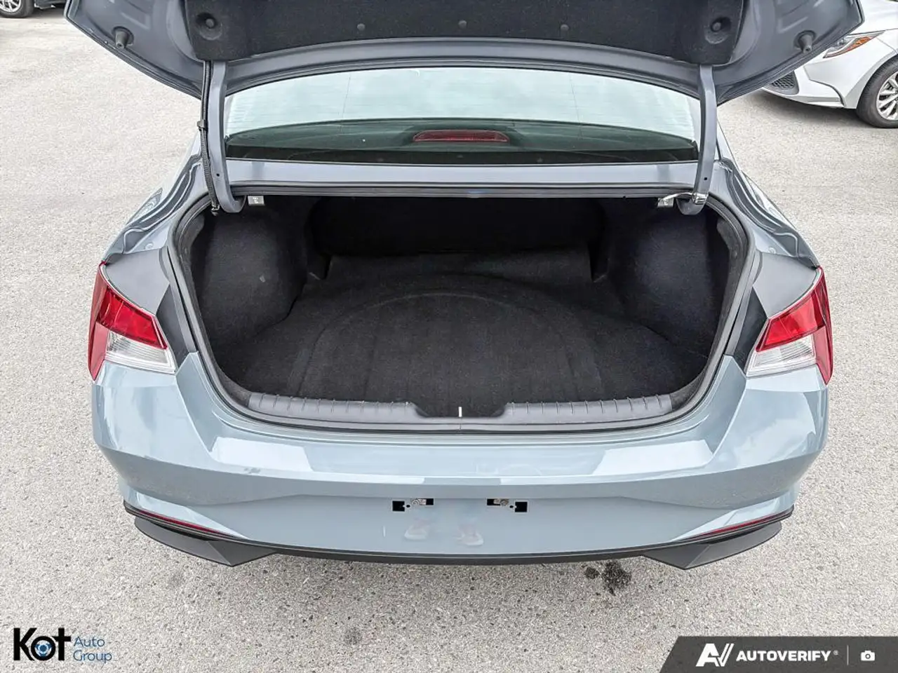Hyundai ELANTRA снимка Hyundai ELANTRA