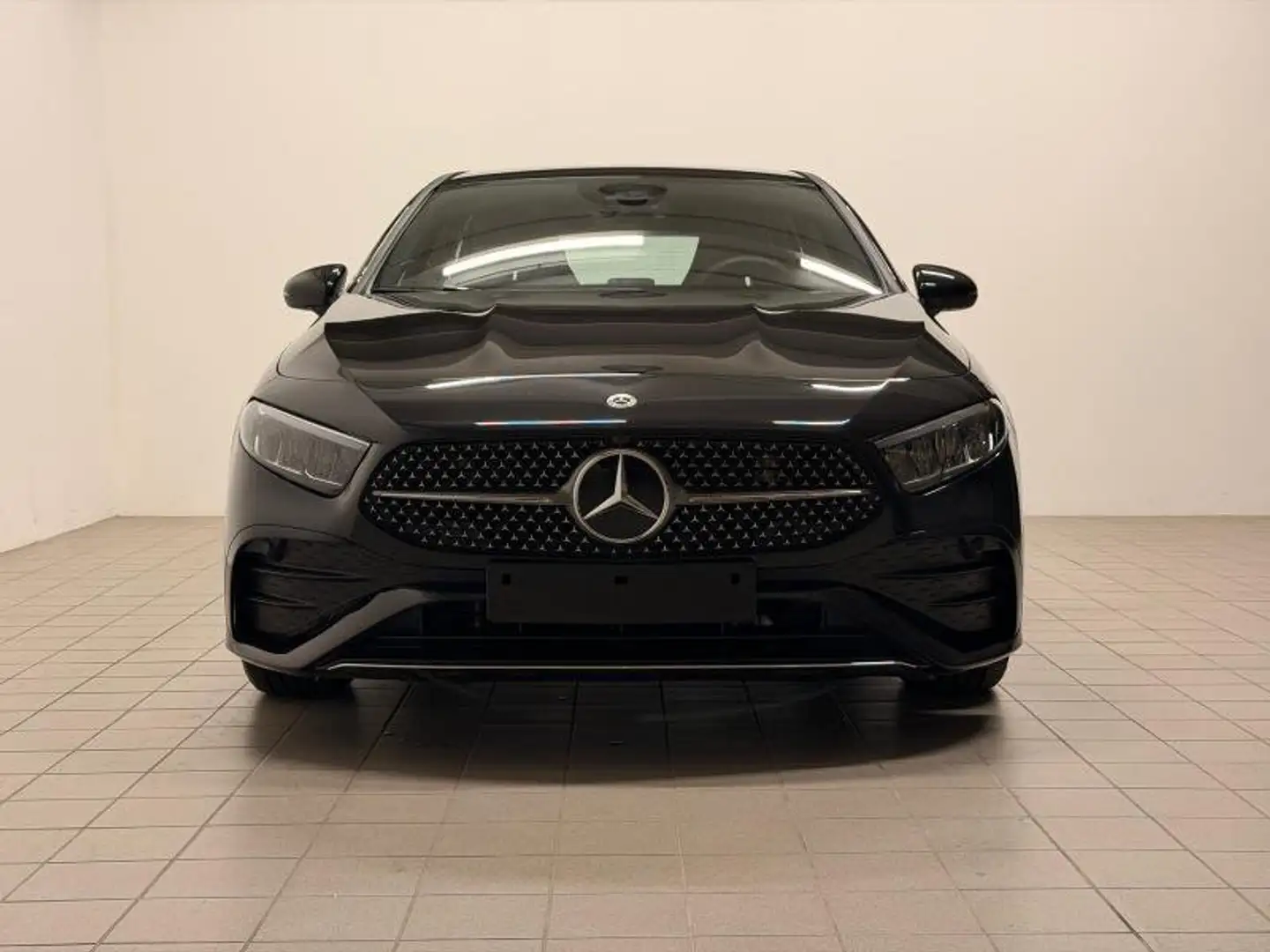 Mercedes-Benz A 200 (V177) A 200 Automatic AMG Line Advanced Plus Nero - 2