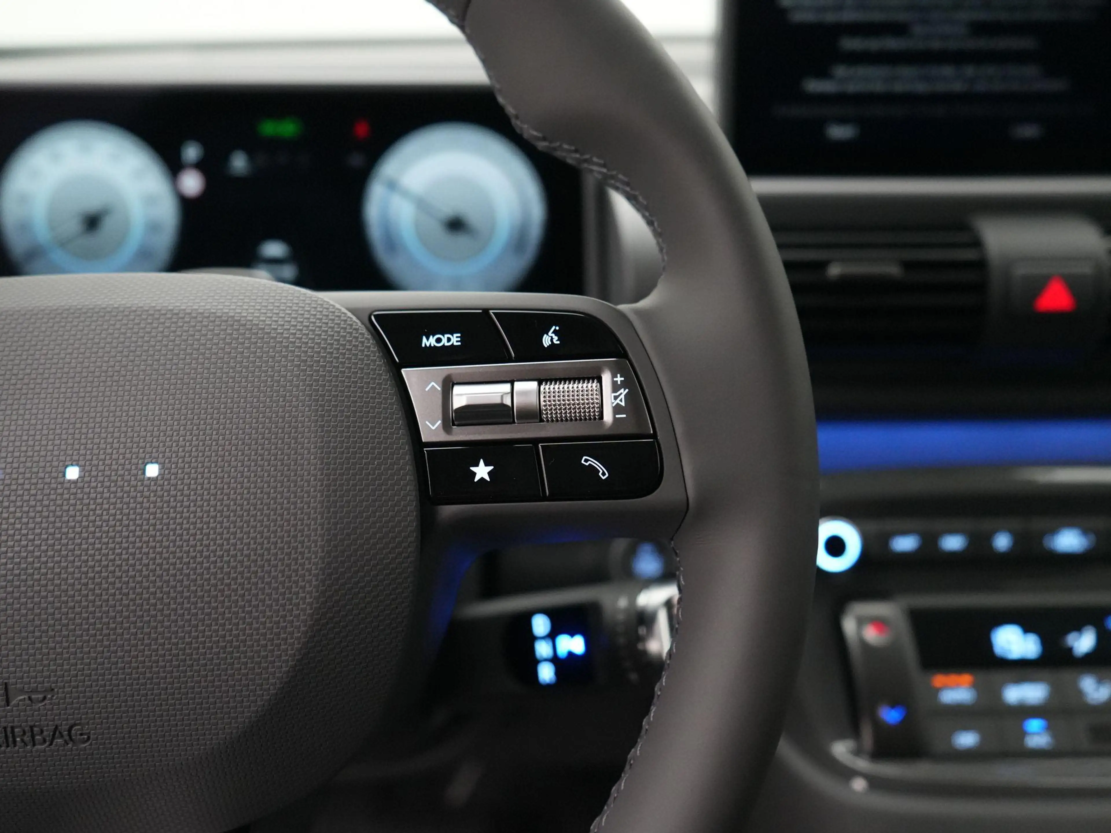 Hyundai Inster Cross Sky Plus 49 kWh | Warmtepomp | Stoelverwarmi — photo 14