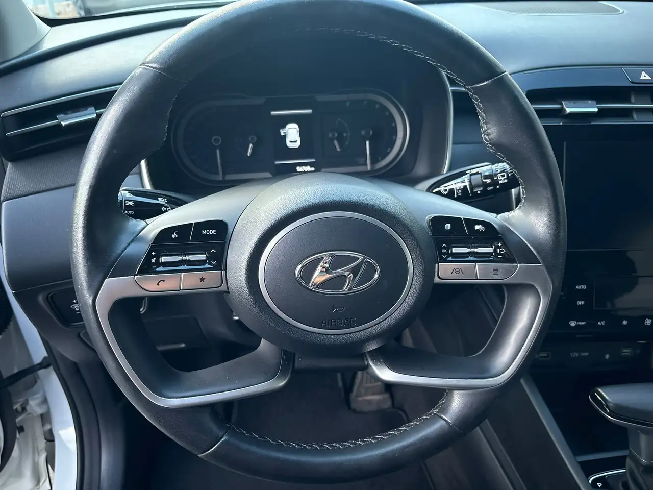 Hyundai TUCSON снимка Hyundai TUCSON