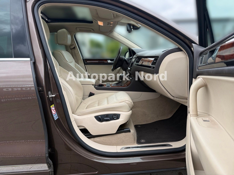 Volkswagen Touareg 3.0 V6 TDI BMT Exclusive - VOLL! — photo 12