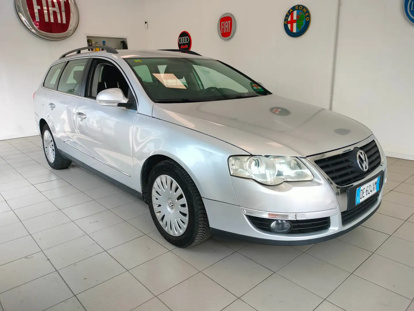 Volkswagen Passat Variant 2.0 BENZINA **GPL**DOCUMENTAZIONE TAGLIANDI** Argento - 1