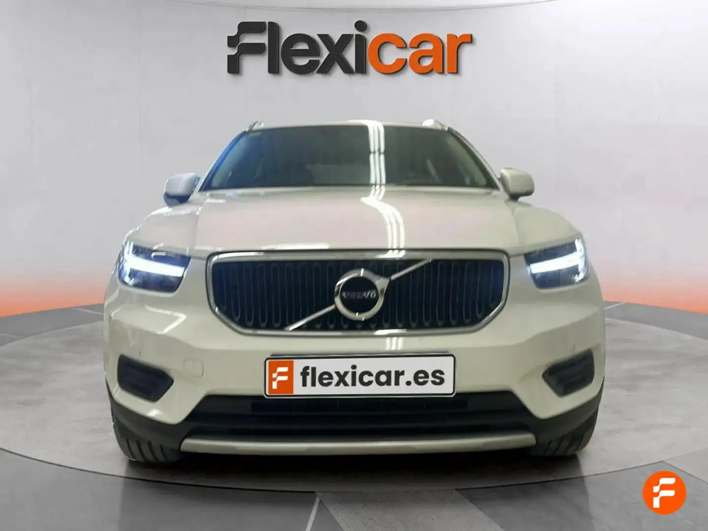 Volvo XC40 D3 Business Plus AWD Blanco - 2