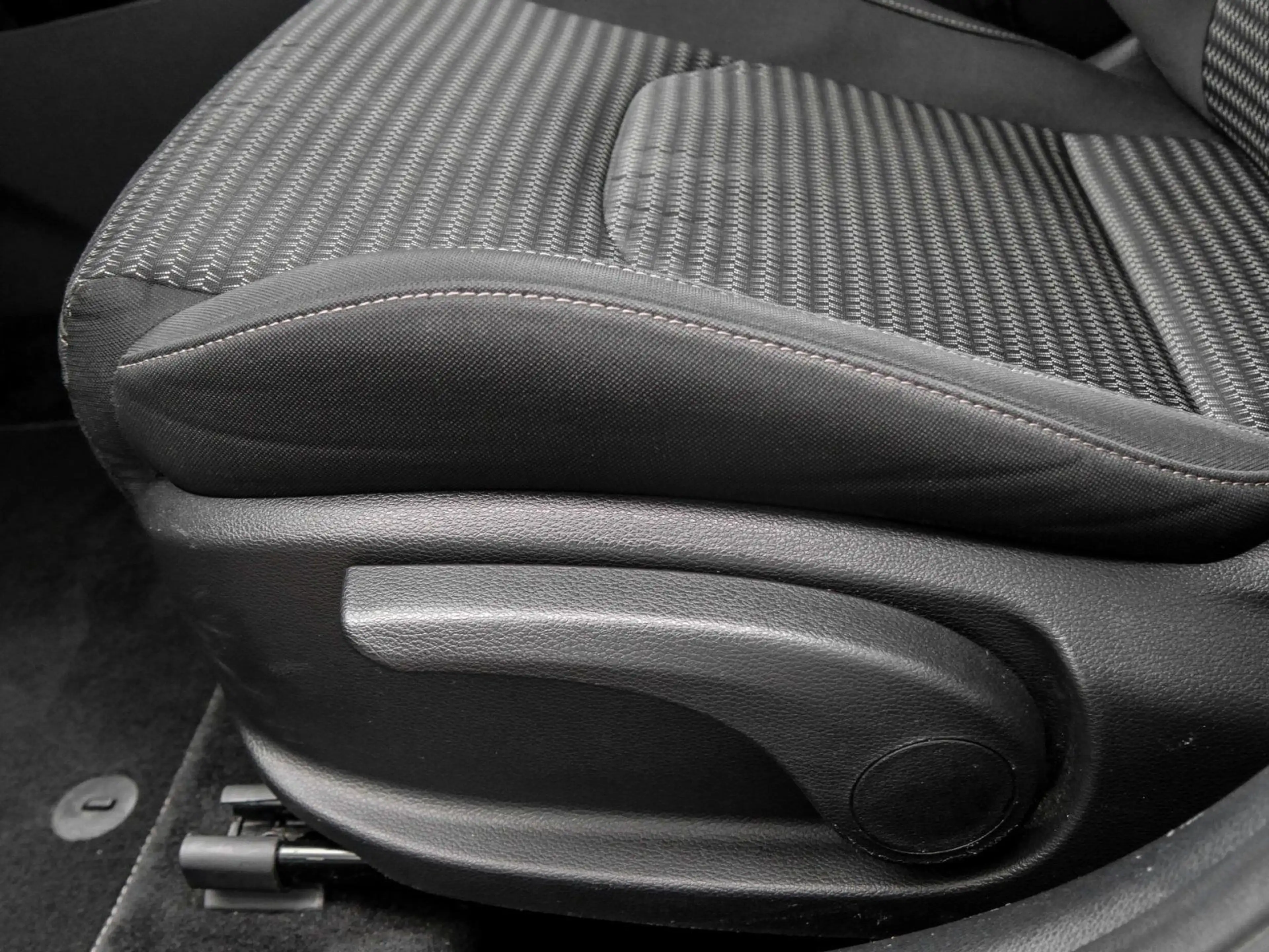 Kia Ceed / cee'd Ceed 1.5 T-GDI Vision LED KAMERA NAVI LENKRAD HE — photo 15