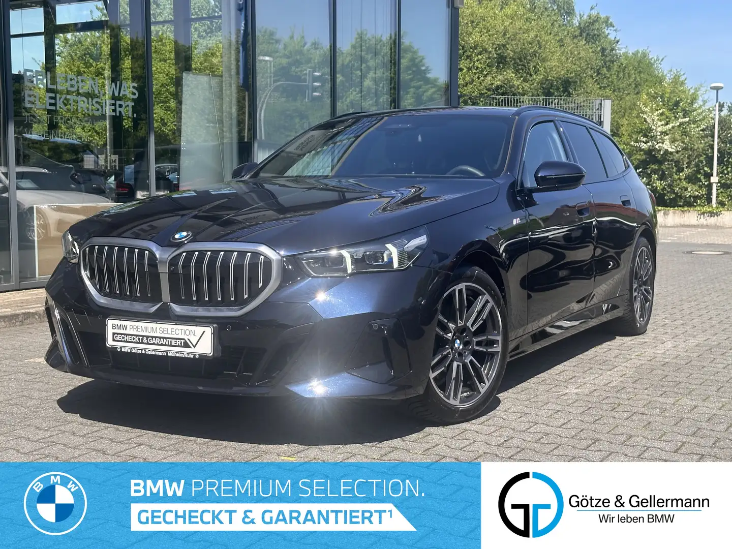 BMW 520 d Touring M Sport //Autobahnassistent AHK Schwarz - 1