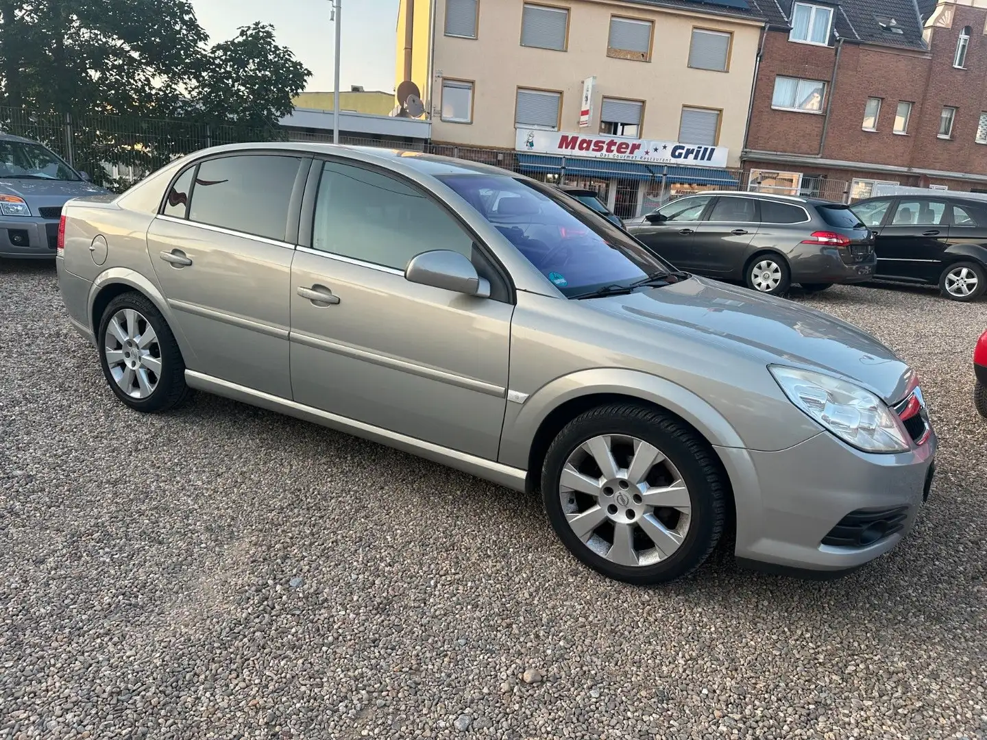 Opel Vectra 2.2 DIRECT Edition Automatik Серый - 2