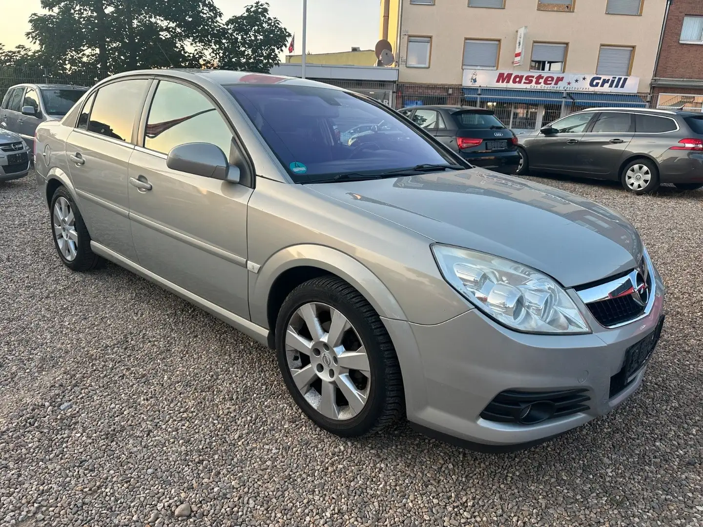 Opel Vectra 2.2 DIRECT Edition Automatik Серый - 1