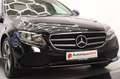 Mercedes-Benz E 200 ~1.Hand~Rentner~PDC~MFL~Tempom~wenigKM Negro - thumbnail 10