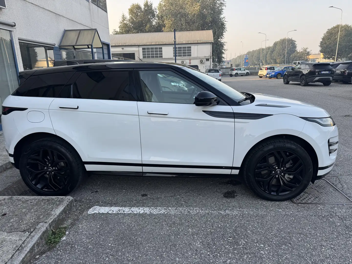 Land Rover Range Rover Evoque 2.0d i4 mhev R-Dynamic S awd 180cv auto Blanco - 2