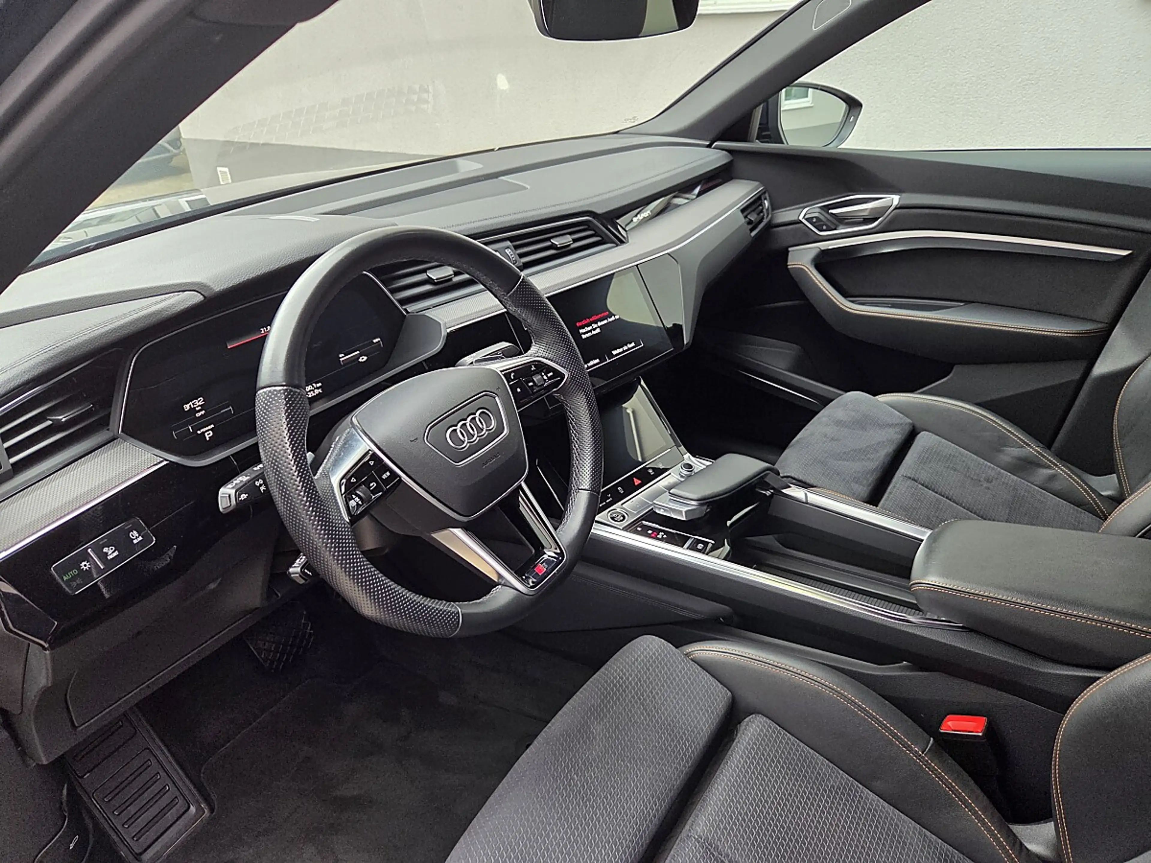 Audi e-tron SB 55 quattro 95kWh S-line — photo 10