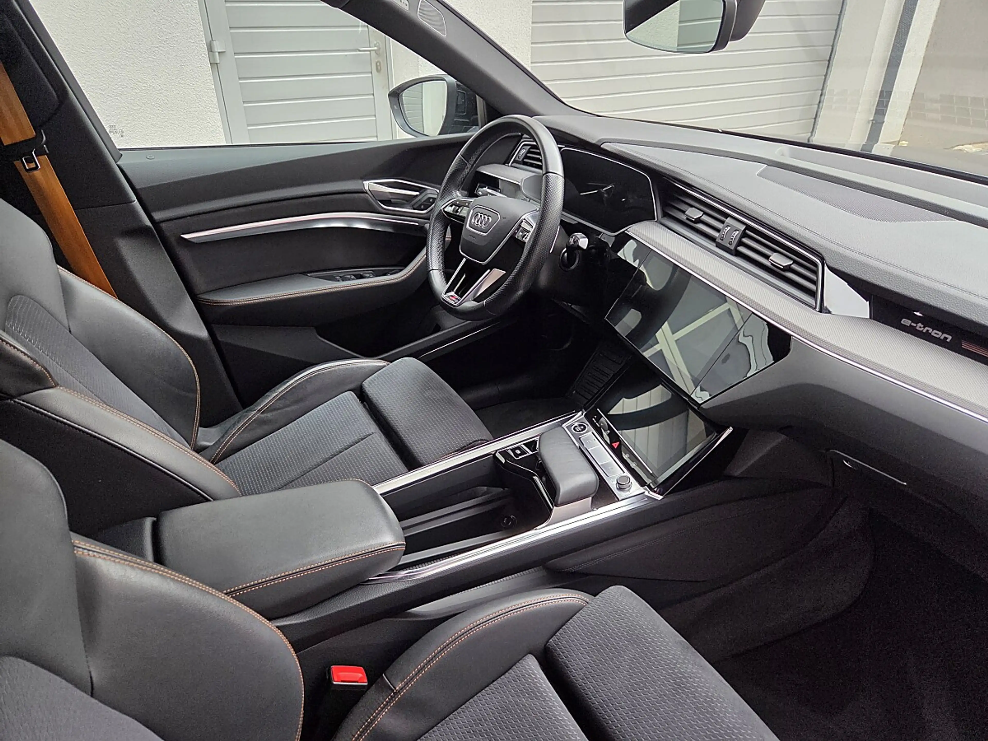Audi e-tron SB 55 quattro 95kWh S-line — photo 8