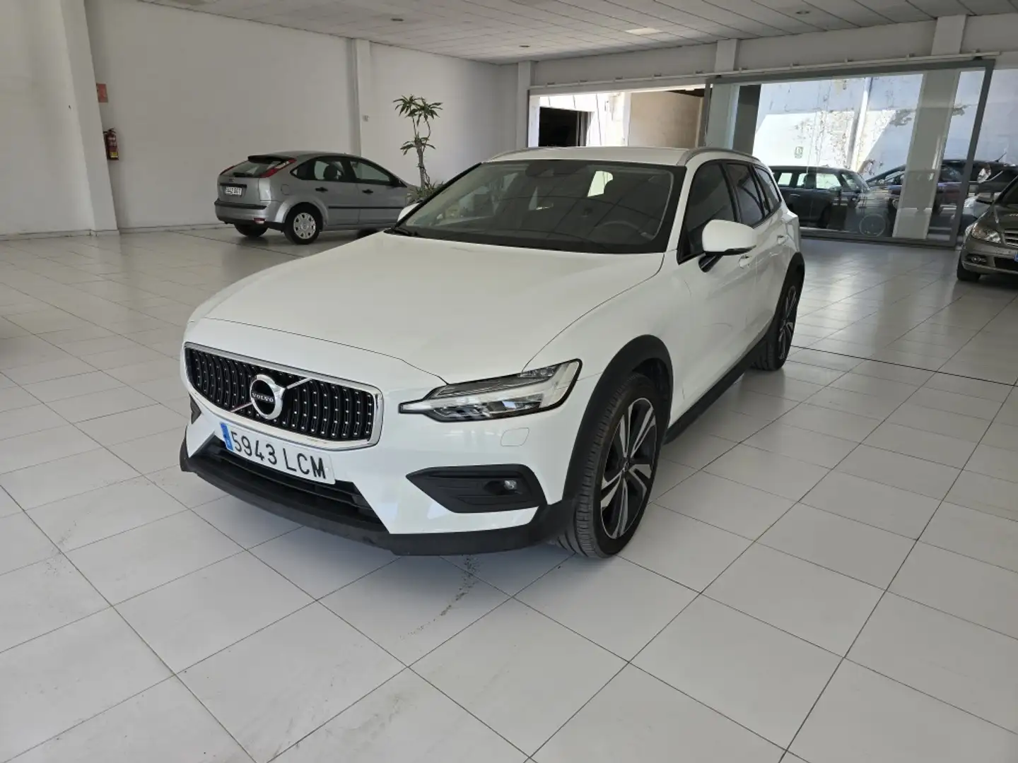 Volvo V60 Cross Country D4 Pro AWD Aut. Blanco - 1