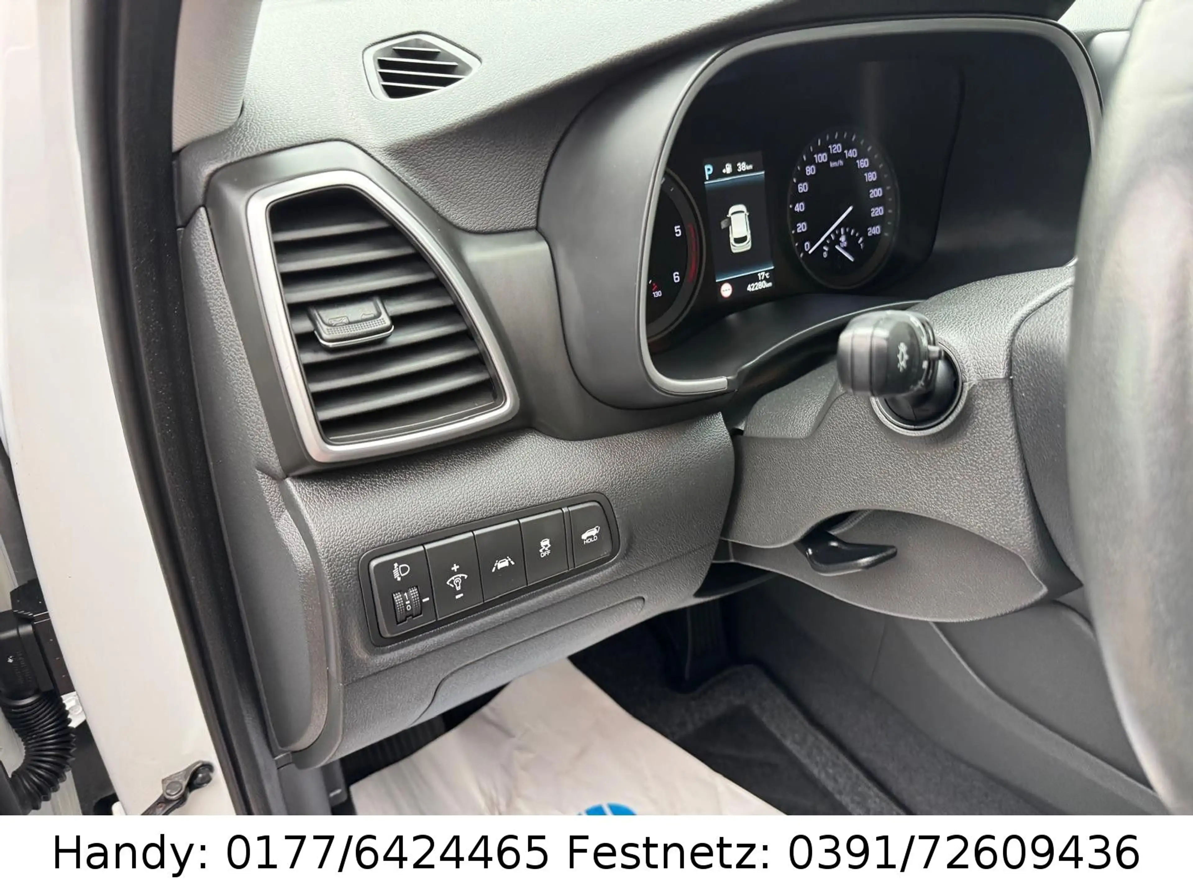Hyundai TUCSON 1.6 CRDi DCT 2WD/LED/AUTOMATIK/NAVI/SHZ/ — photo 11