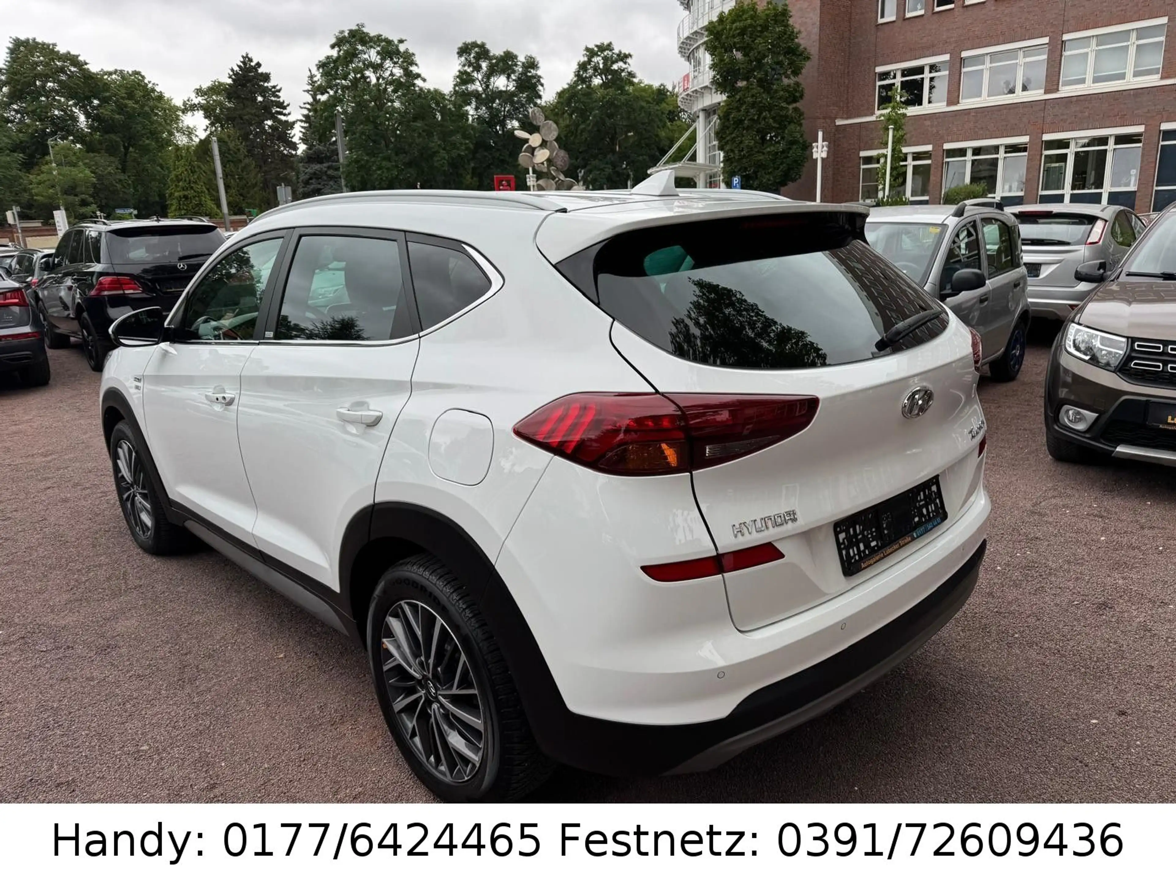 Hyundai TUCSON 1.6 CRDi DCT 2WD/LED/AUTOMATIK/NAVI/SHZ/ — photo 8