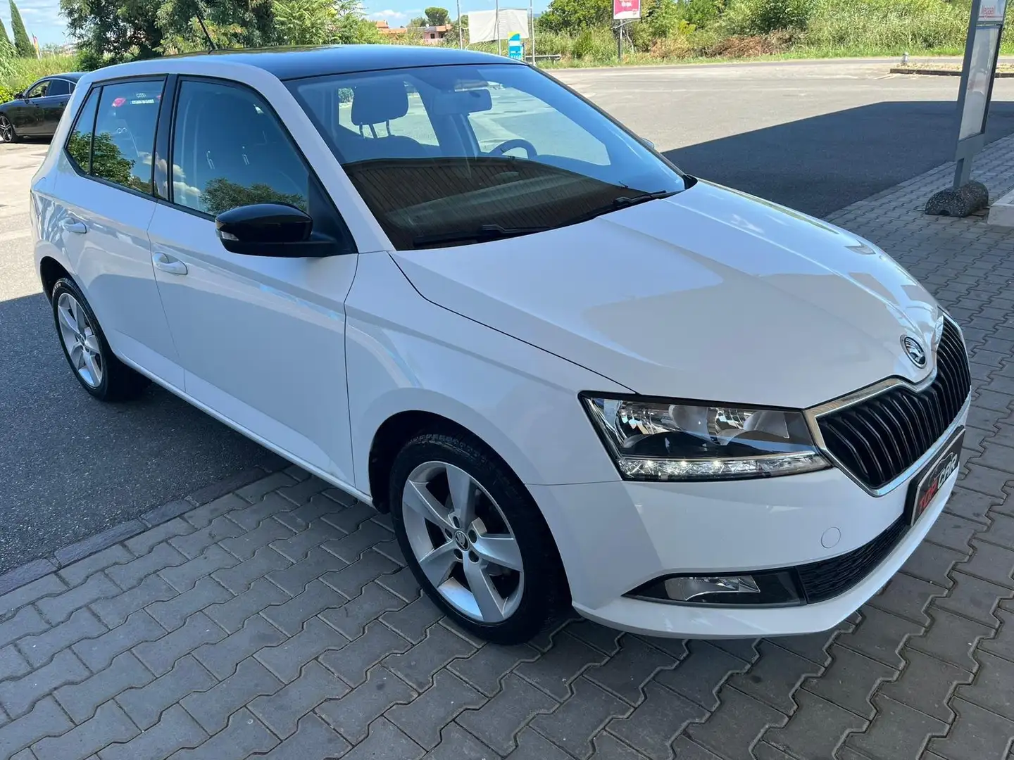 Skoda Fabia Fabia 1.0 mpi Design Edition 75cv my19 Blanc - 1