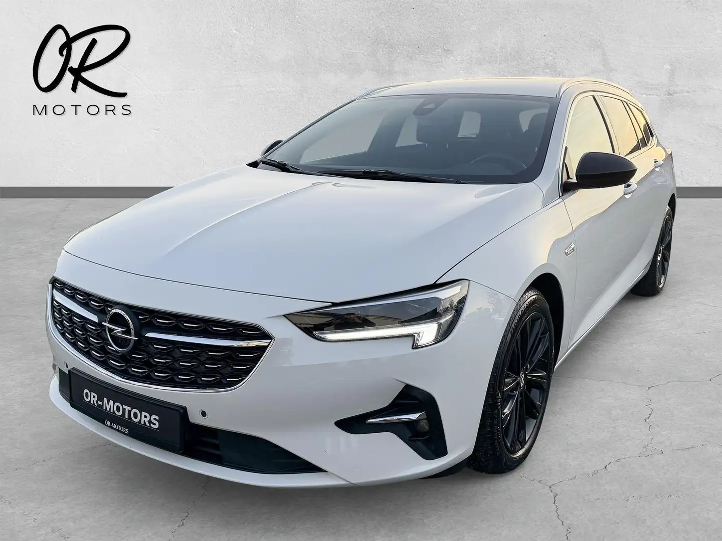 Opel Insignia Business MwSt.*AHK*HUD*LED*KAM*BOSE*ACC Weiß - 1