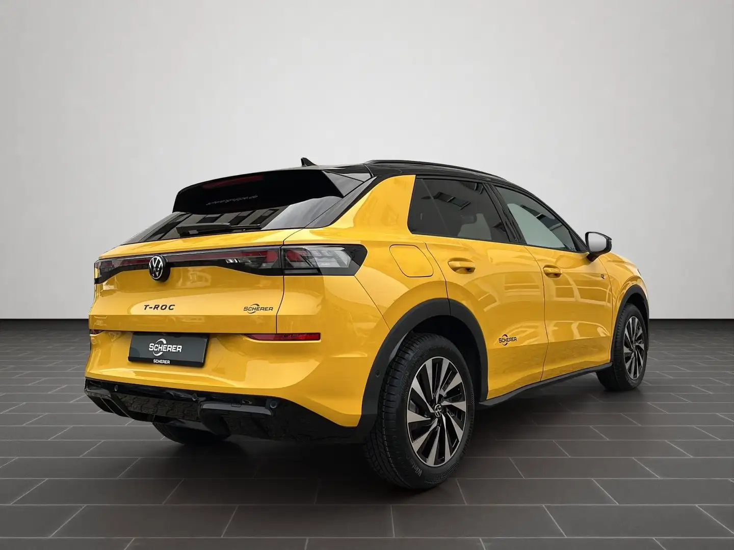 Volkswagen T-Roc R-Line 1.5 l eTSI OPF 110 kW (150 PS) DSG Gelb - 2