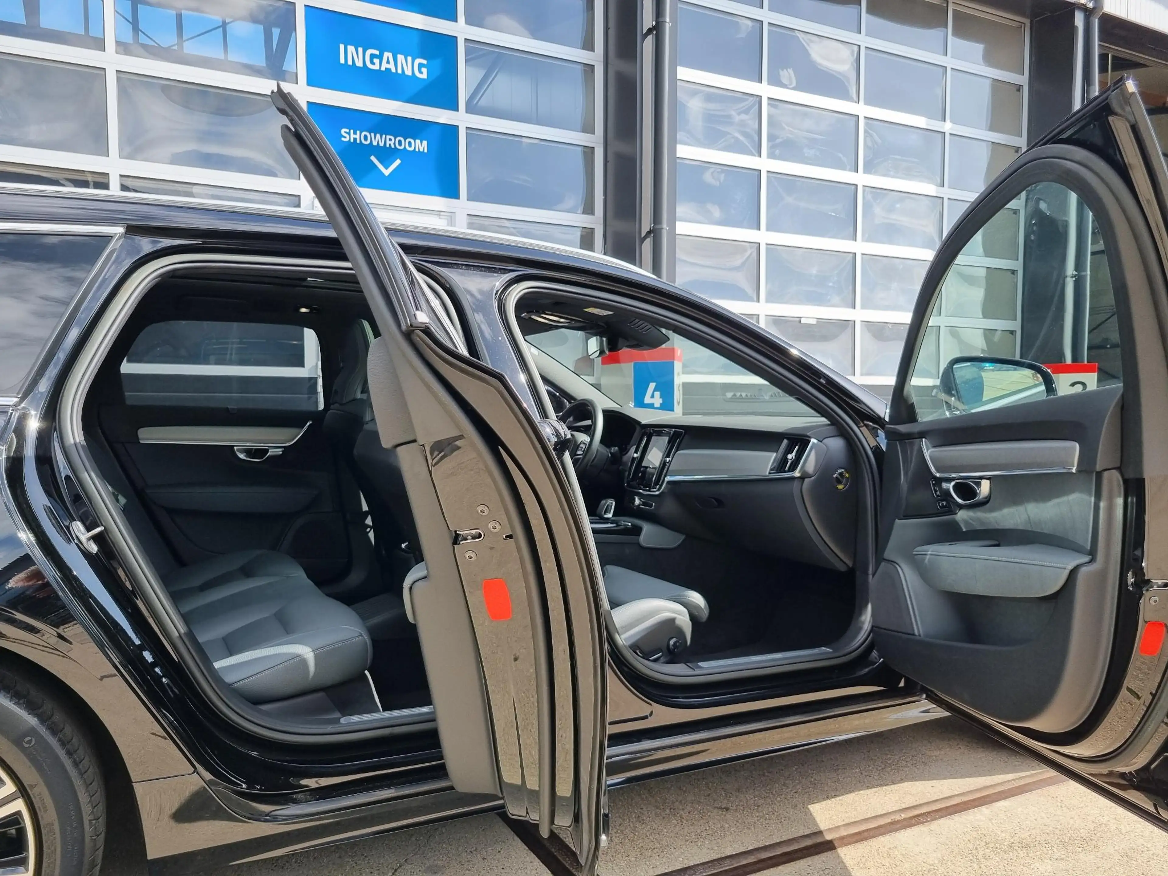 Volvo V90 2.0 T6 AWD Inscription LEER / PANORAMADAK / ACC / — photo 28