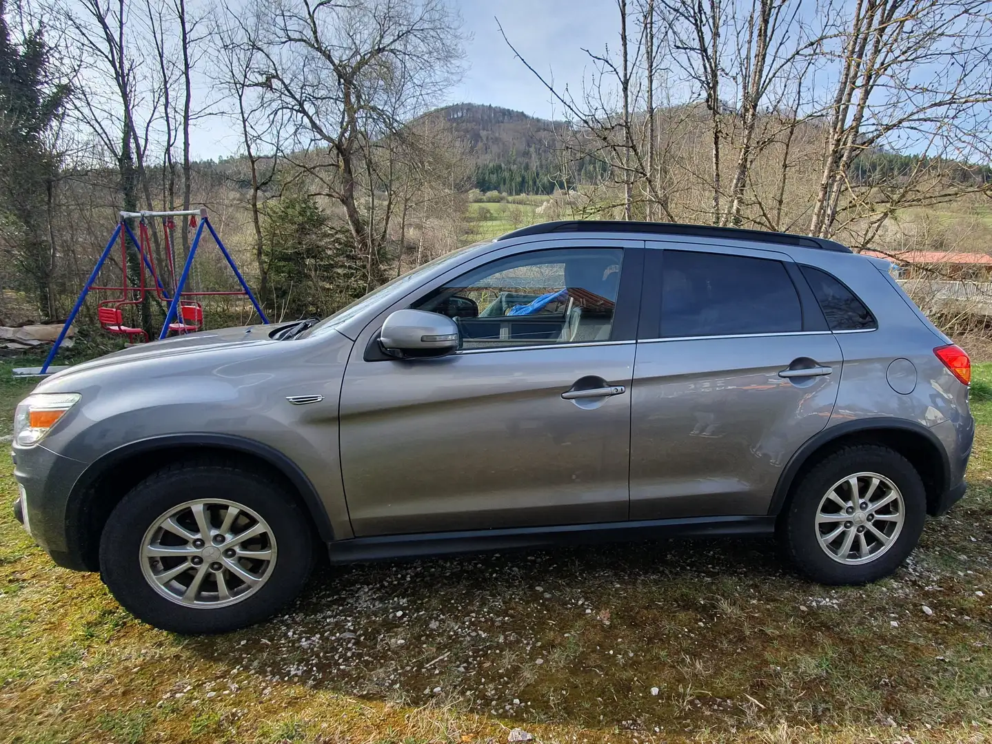 Mitsubishi ASX ASX 1.6 DI-D 4WD Plus Grau - 1