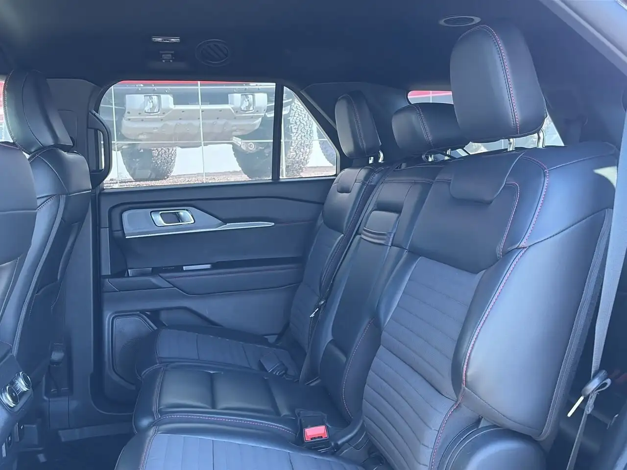 Ford Explorer photo Ford Explorer