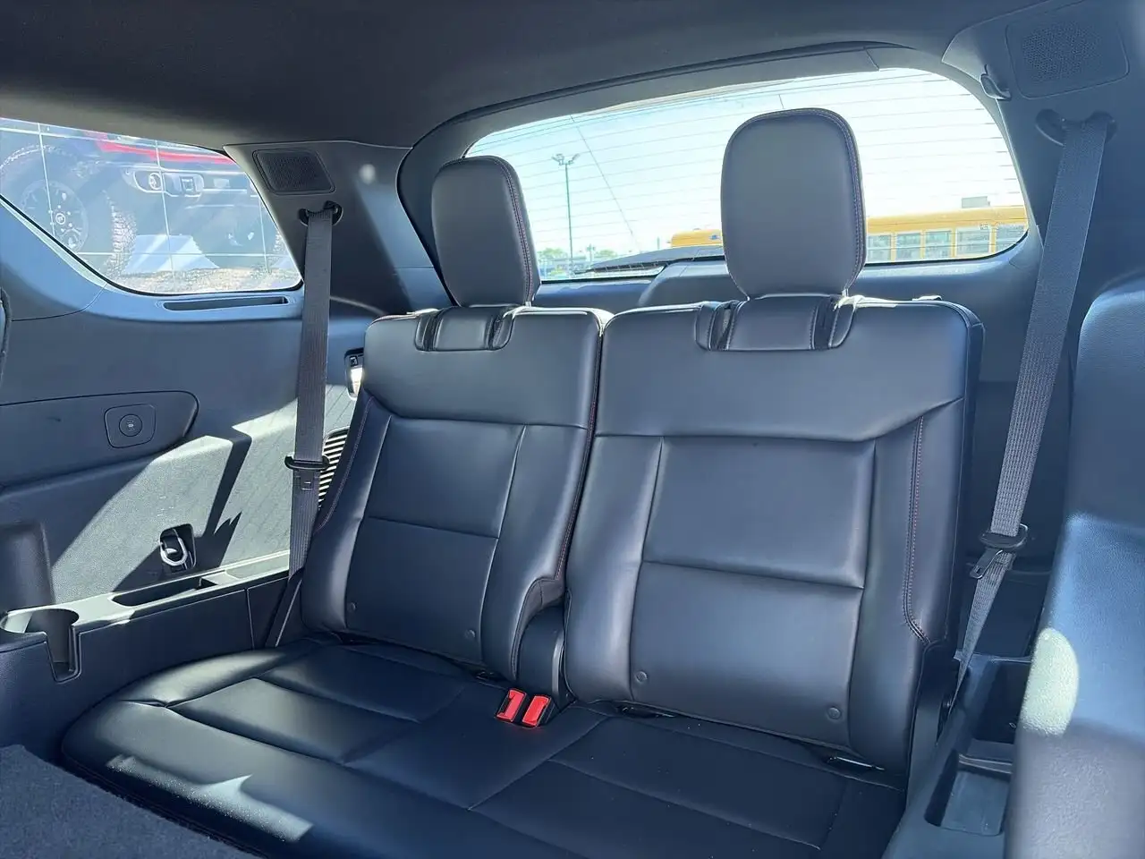 Ford Explorer photo Ford Explorer
