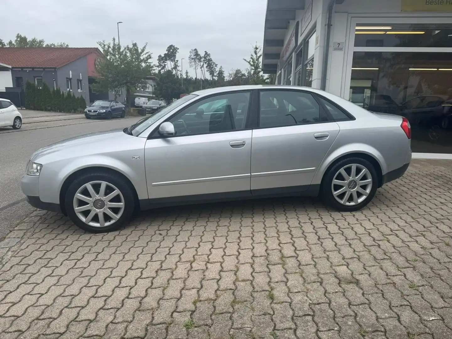 Audi A4 A4 2.0-AUTOMATIK-8 Fach bereift-TÜV bis 2.2026 Silber - 1