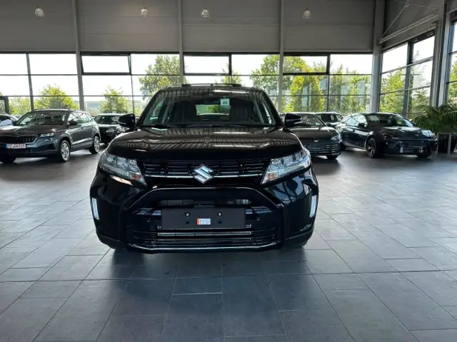 Suzuki Vitara view 2