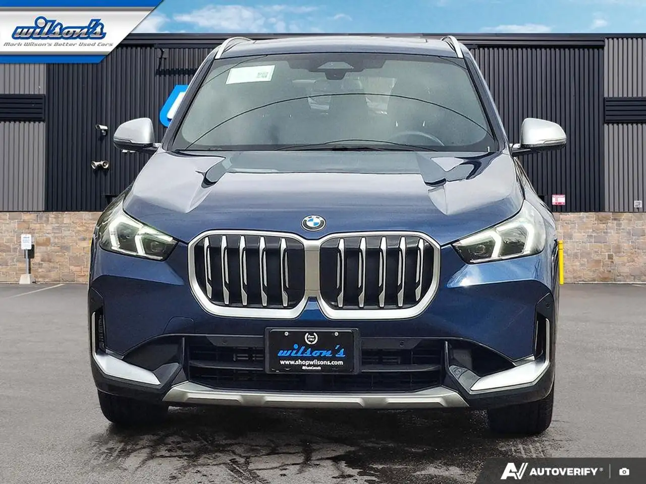 BMW X1 снимка BMW X1