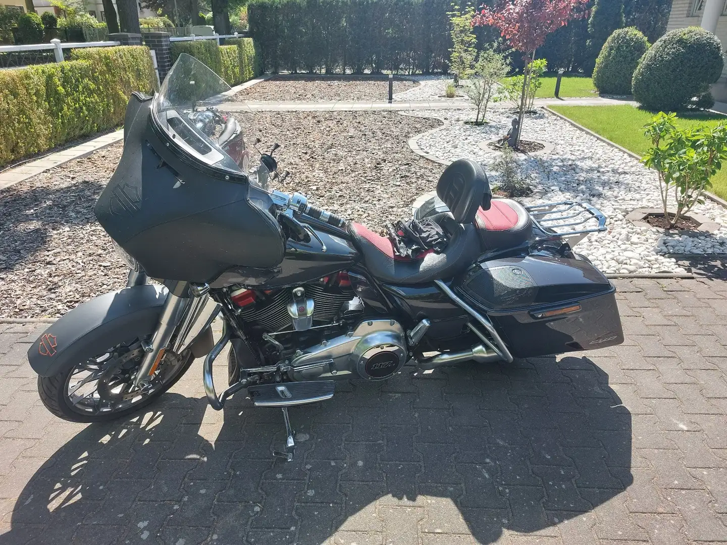 Harley-Davidson Street Glide CVO Brown - 1