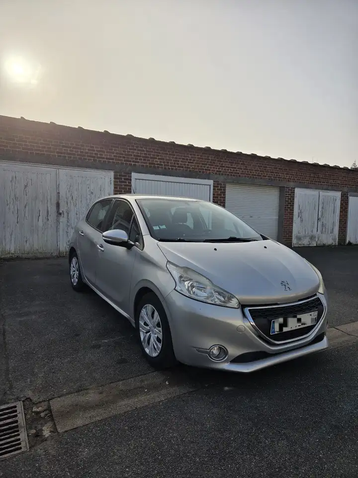 Peugeot 208 1.6 e-HDi 92ch FAP BVM5 Active