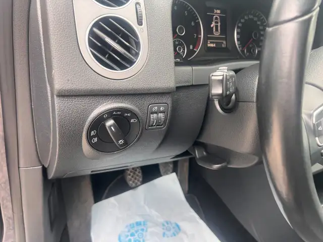 Volkswagen Golf Plus view 17