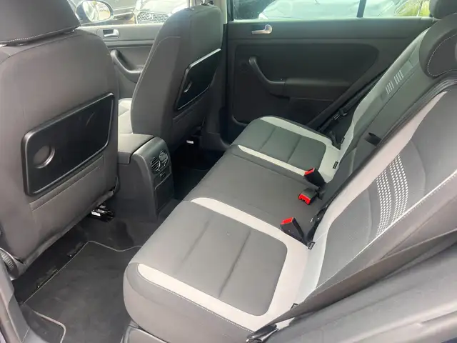 Volkswagen Golf Plus view 12