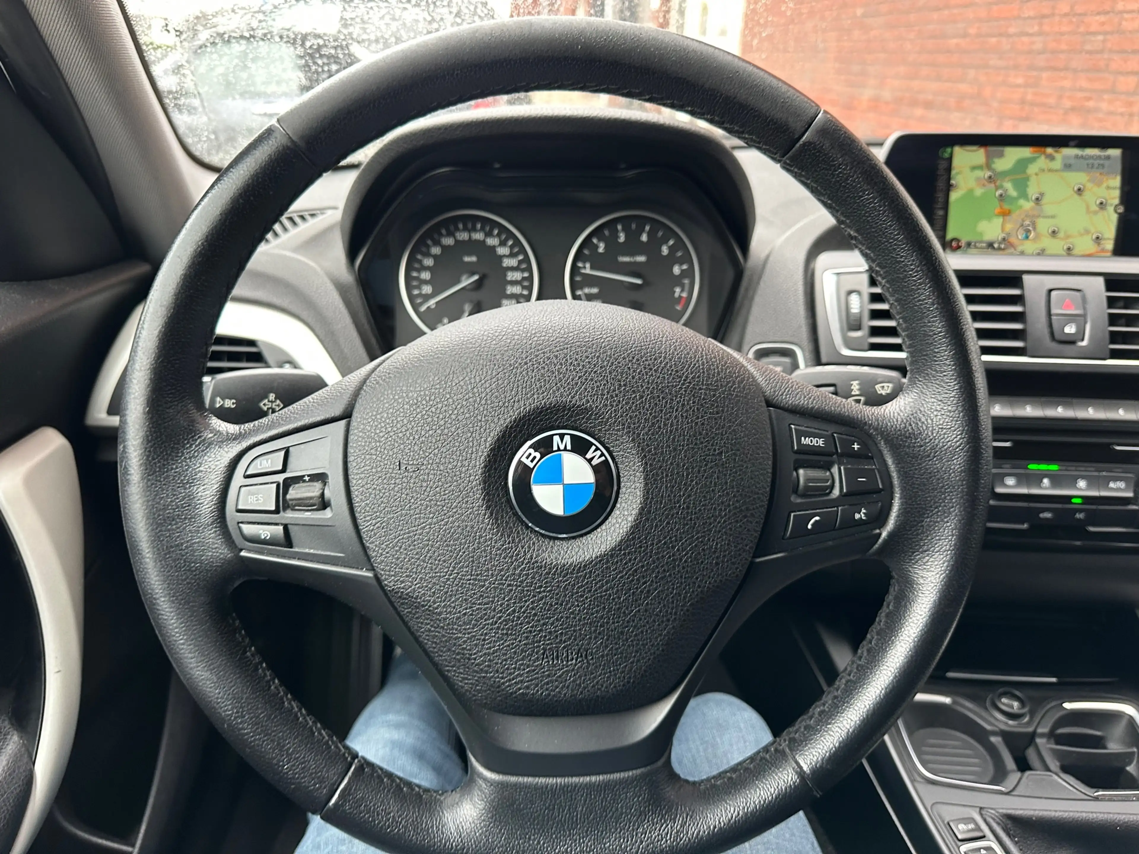 BMW 118 1-serie 118i Sport / Navi / PDC / LM / Stoelverw / — photo 6