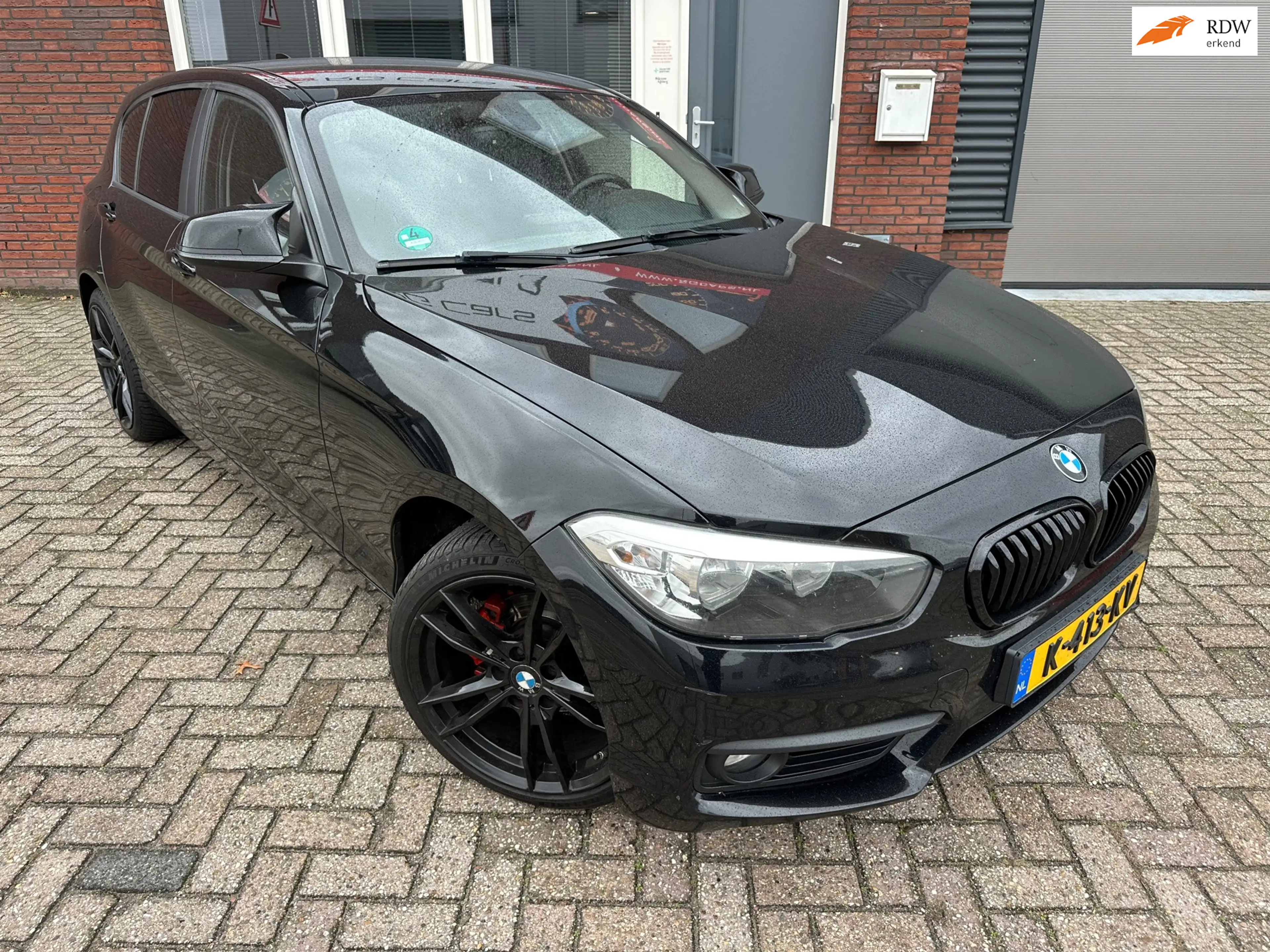 BMW 118 1-serie 118i Sport / Navi / PDC / LM / Stoelverw /