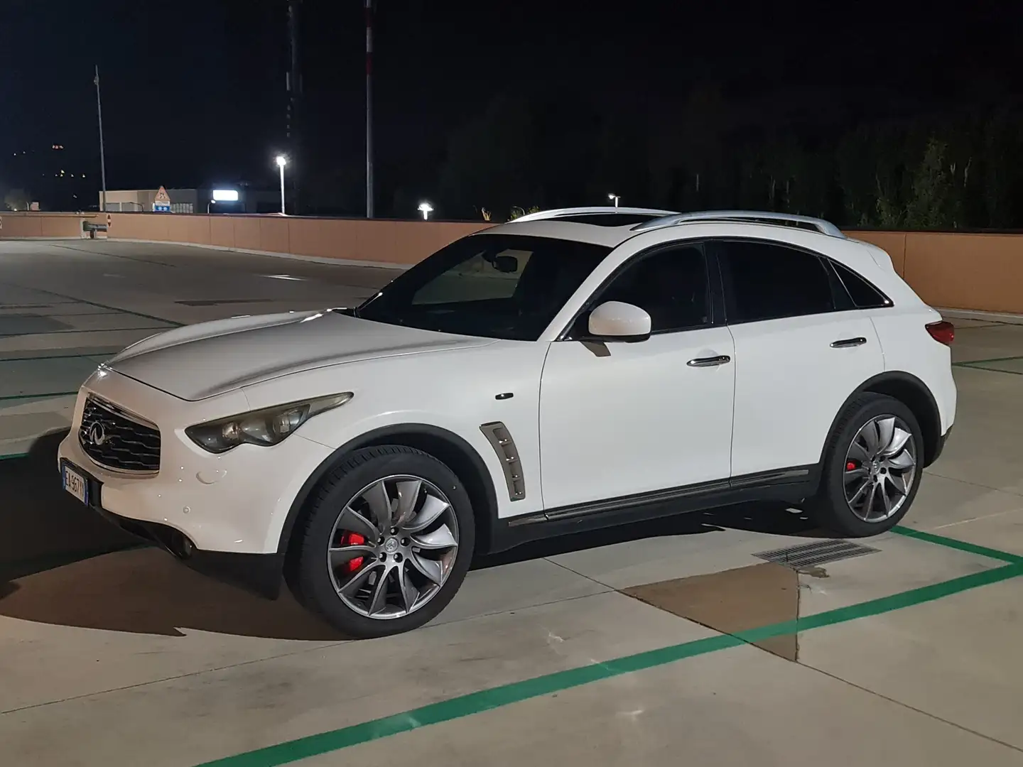 Infiniti QX70 5000 V8 Alb - 1