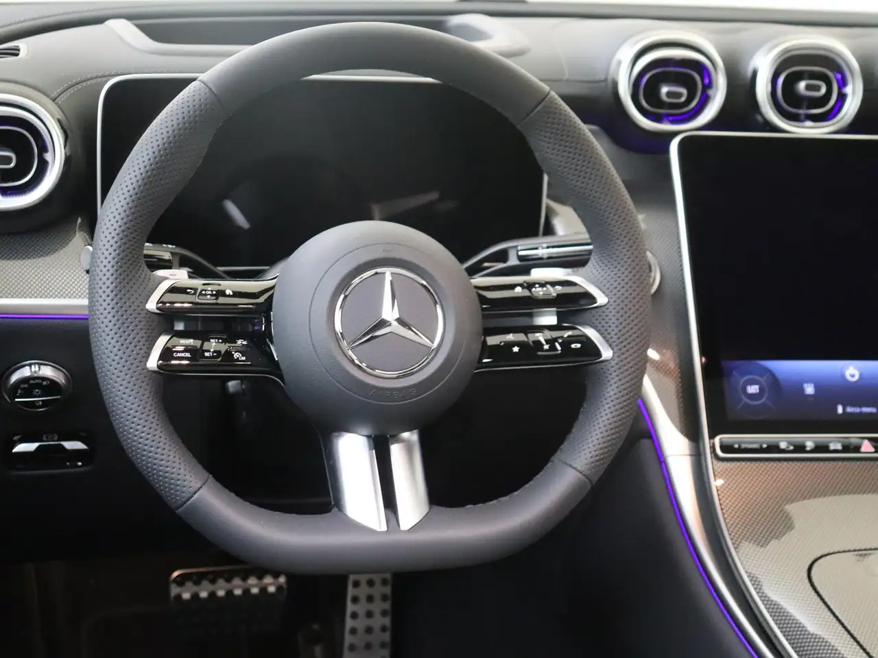 Mercedes-Benz GLC 2026 — фото 11