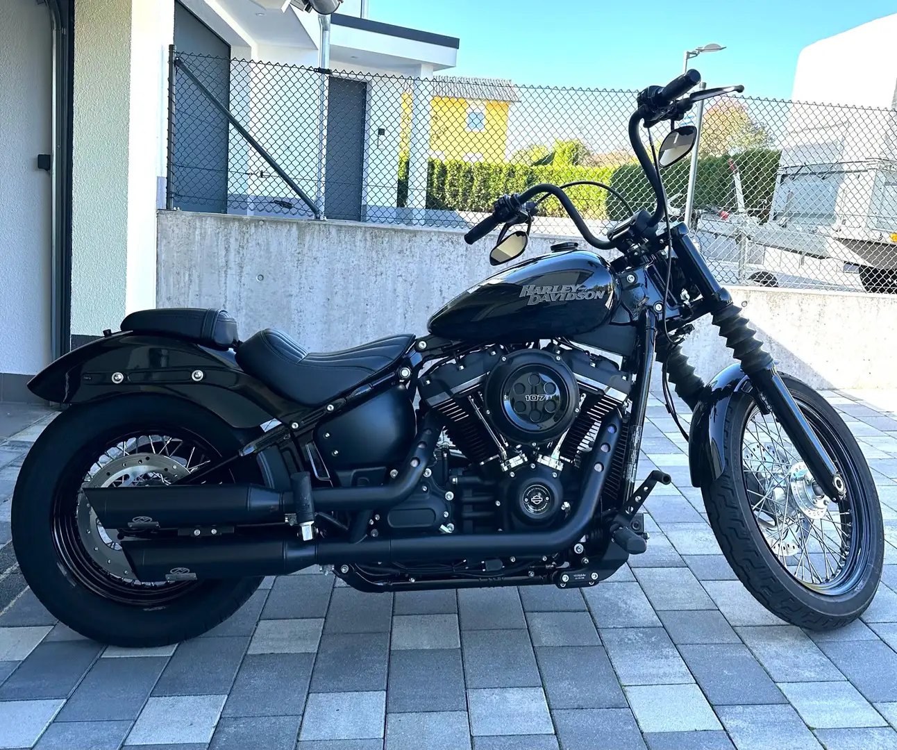 Harley-Davidson Softail Street Bob FXBB Fekete - 2