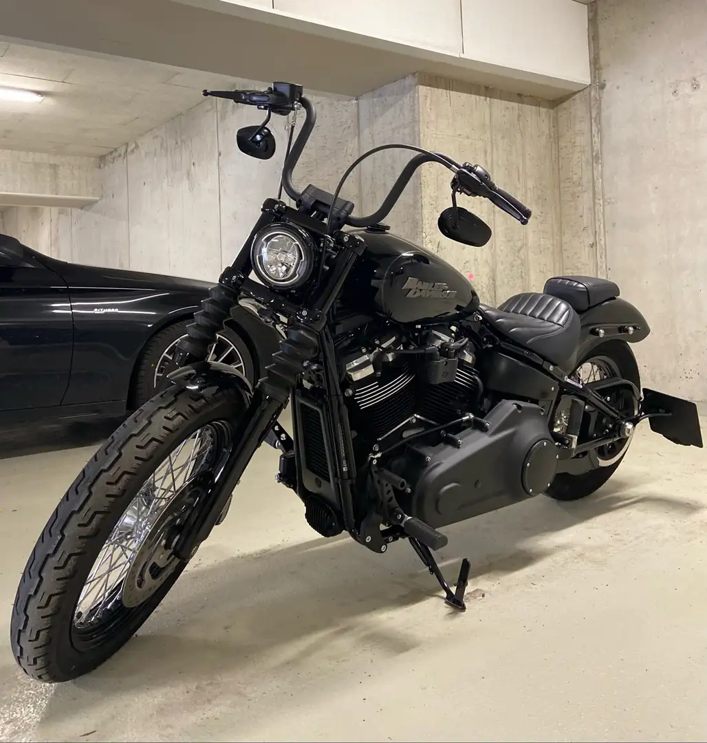 Harley-Davidson Softail Street Bob FXBB Noir - 1