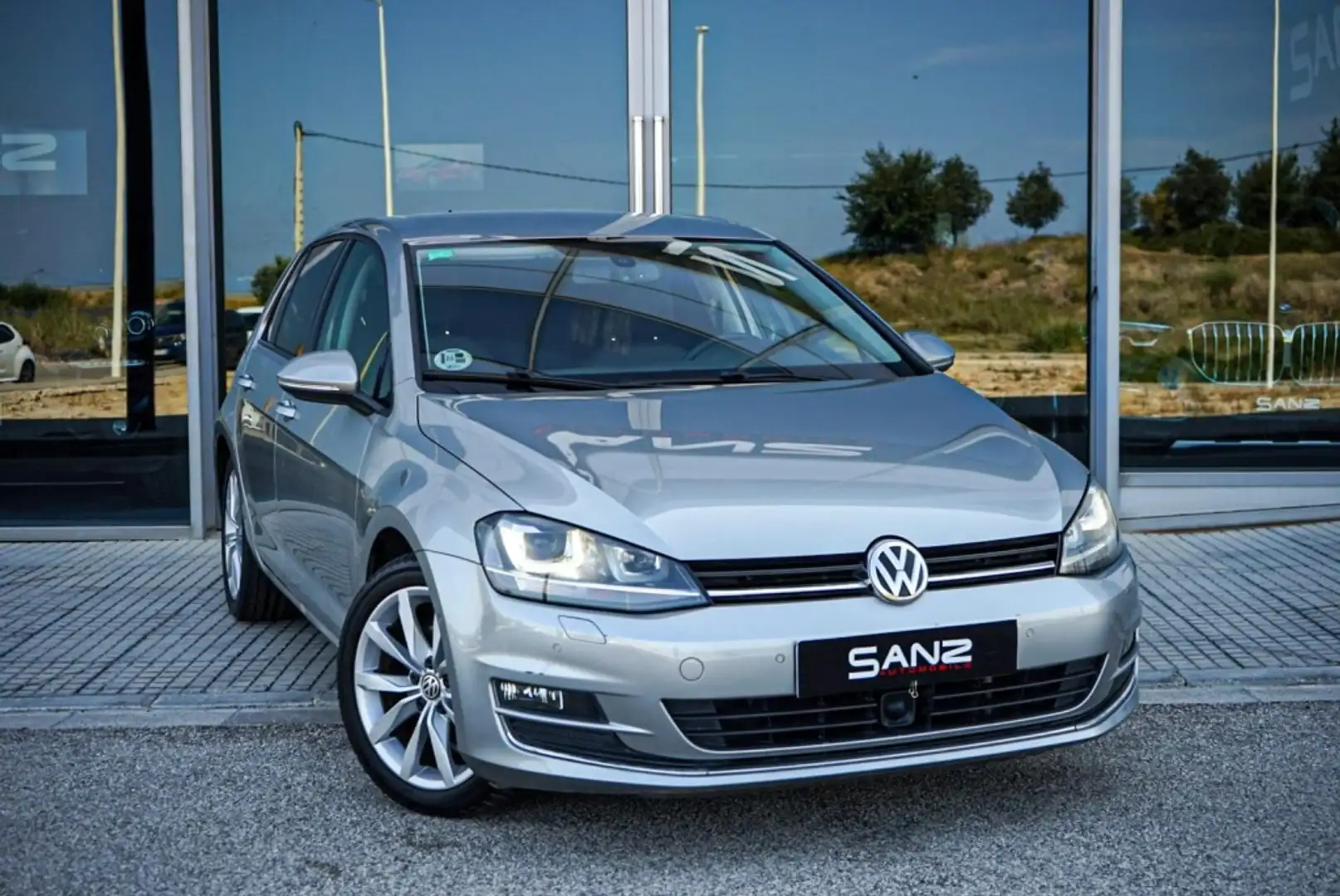 Volkswagen Golf 2.0TDI CR BMT Advance DSG 150 Beige - 2
