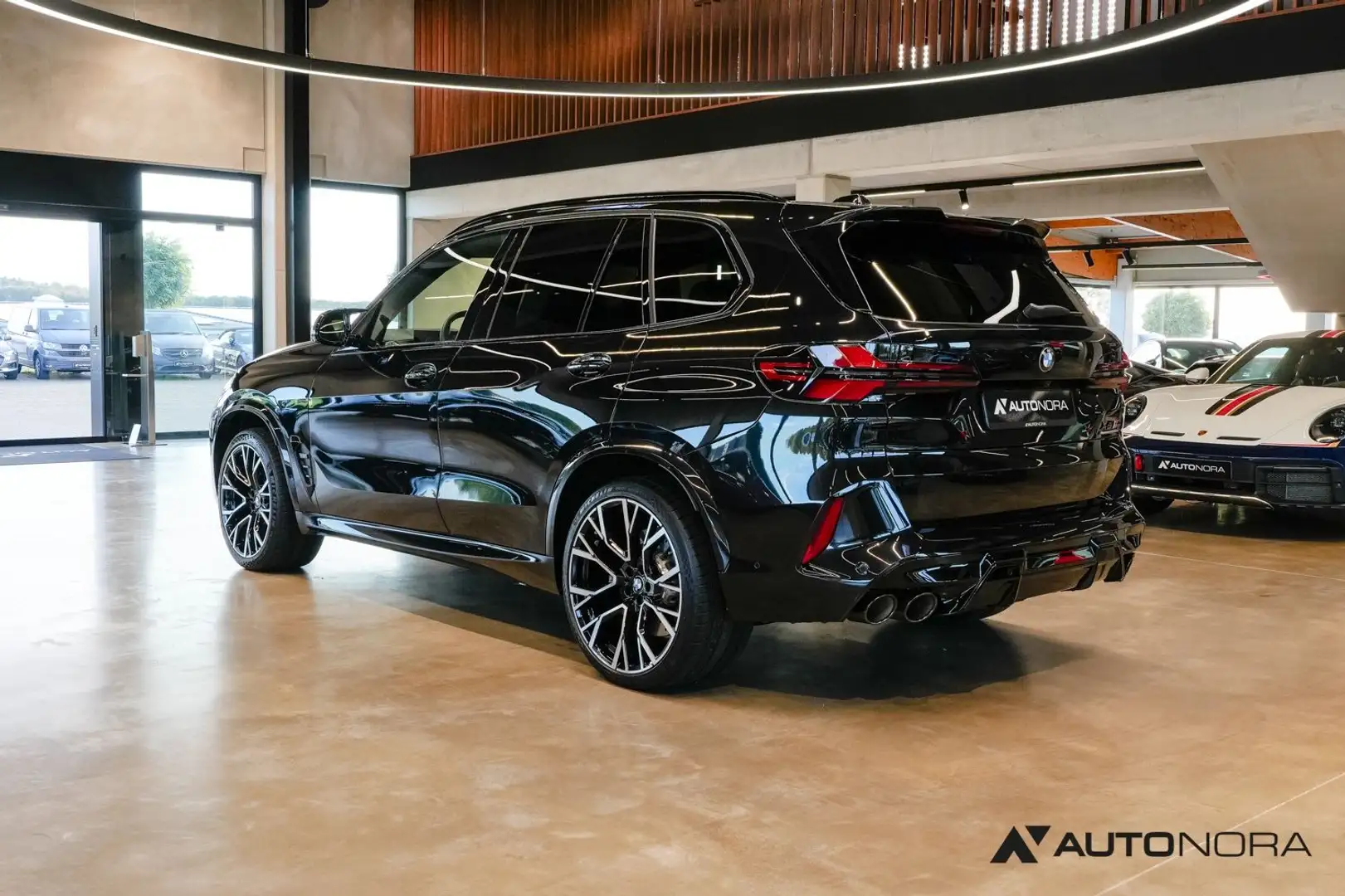BMW X5 M Competition Facelift crna - 2